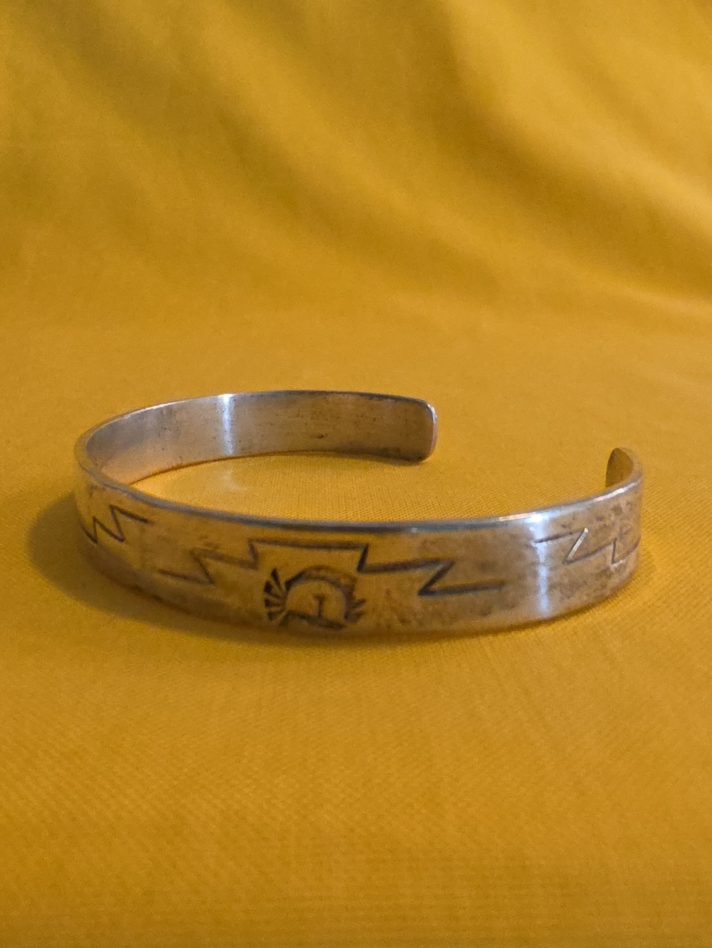 Fred Harvey Era ▪︎ Indian Hand Made Sterling Silver Cuff ▪︎ Has "IHMSS" Hallmark